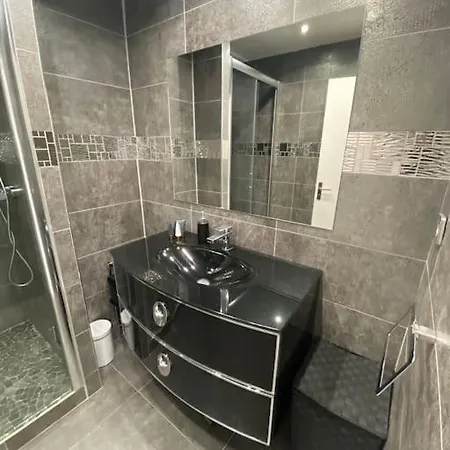 Apartment Spacieux Et Luxueux A 150 Metres Des Plages *